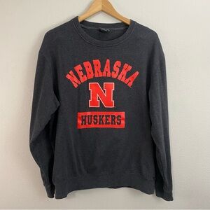 Colosseum‎ Nebraska Huskers Grey Crewneck Pullover Women’s Medium